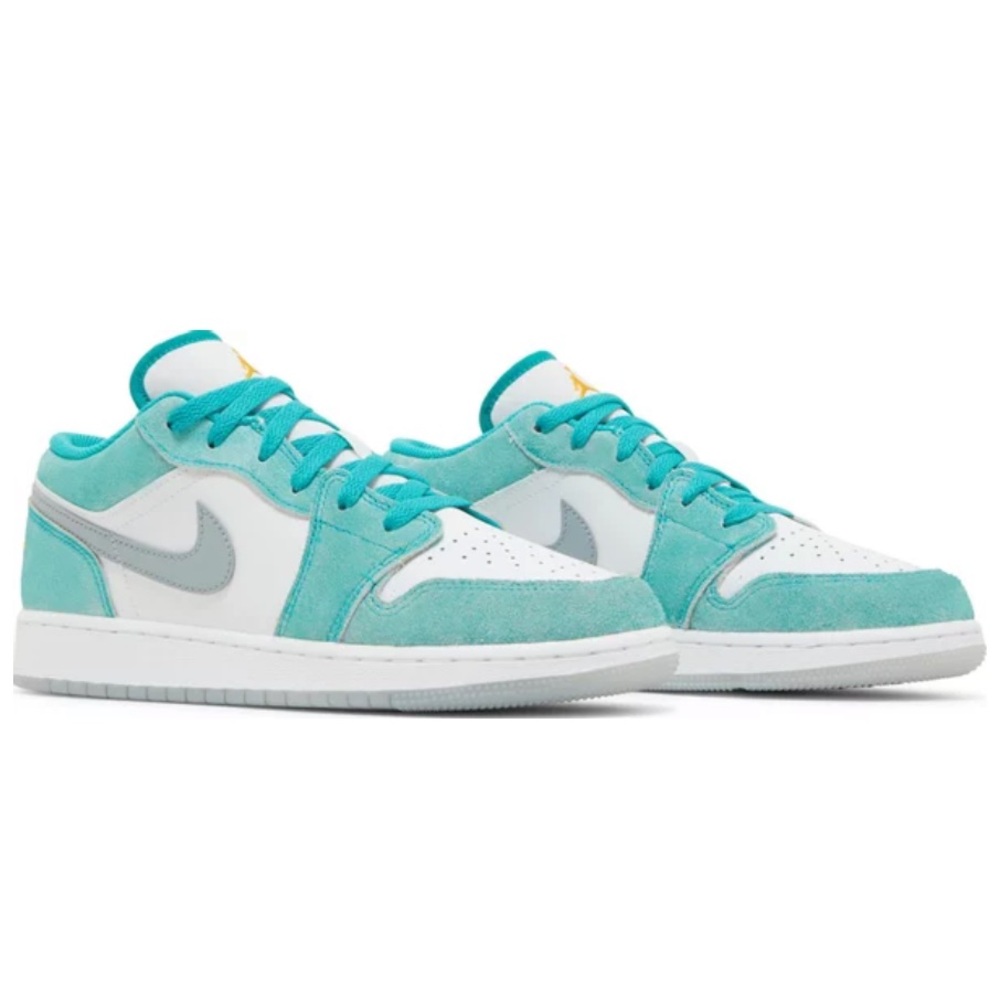 AIR JORDAN 1 LOW SE
"New Emerald"